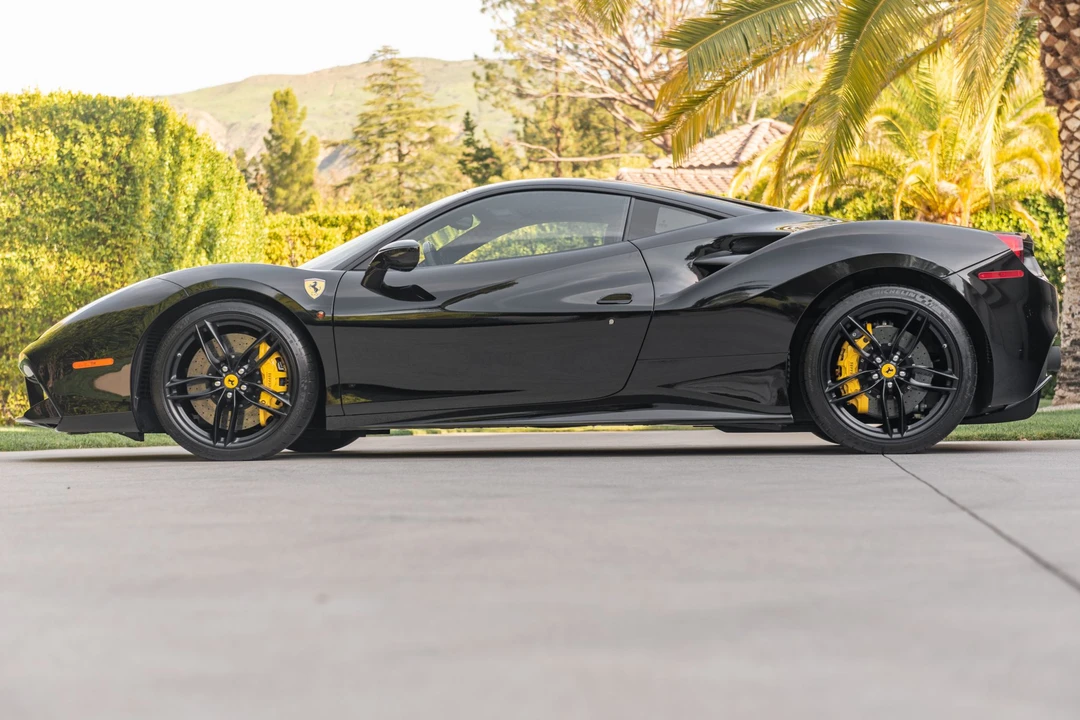 2016 Ferrari 488 GTB - Image 5 of 31