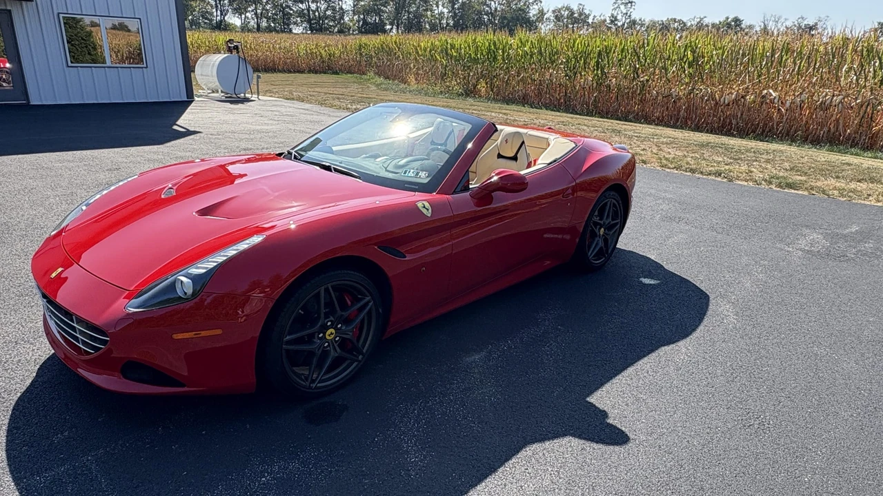 2016 Ferrari California T - Image 12 of 31