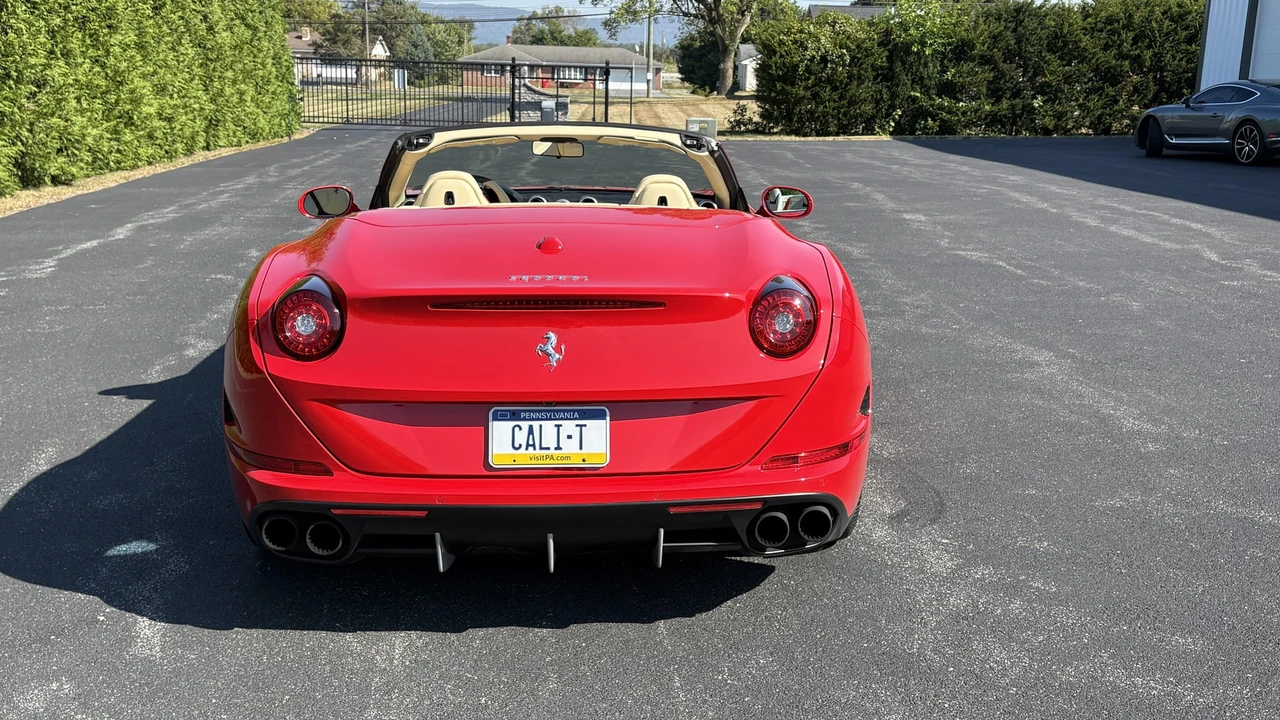 2016 Ferrari California T - Image 8 of 31