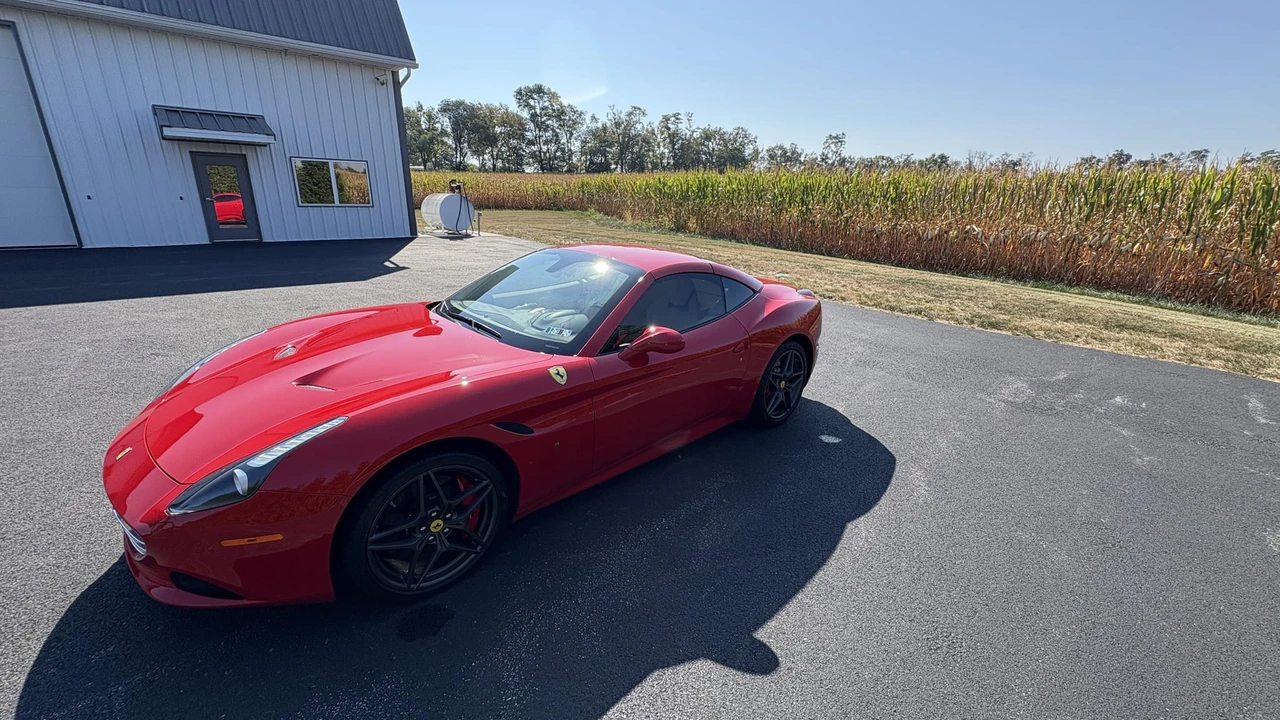 2016 Ferrari California T - Image 21 of 31