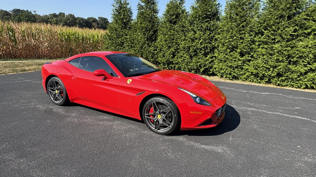 2016 Ferrari California T - Image 17 of 31