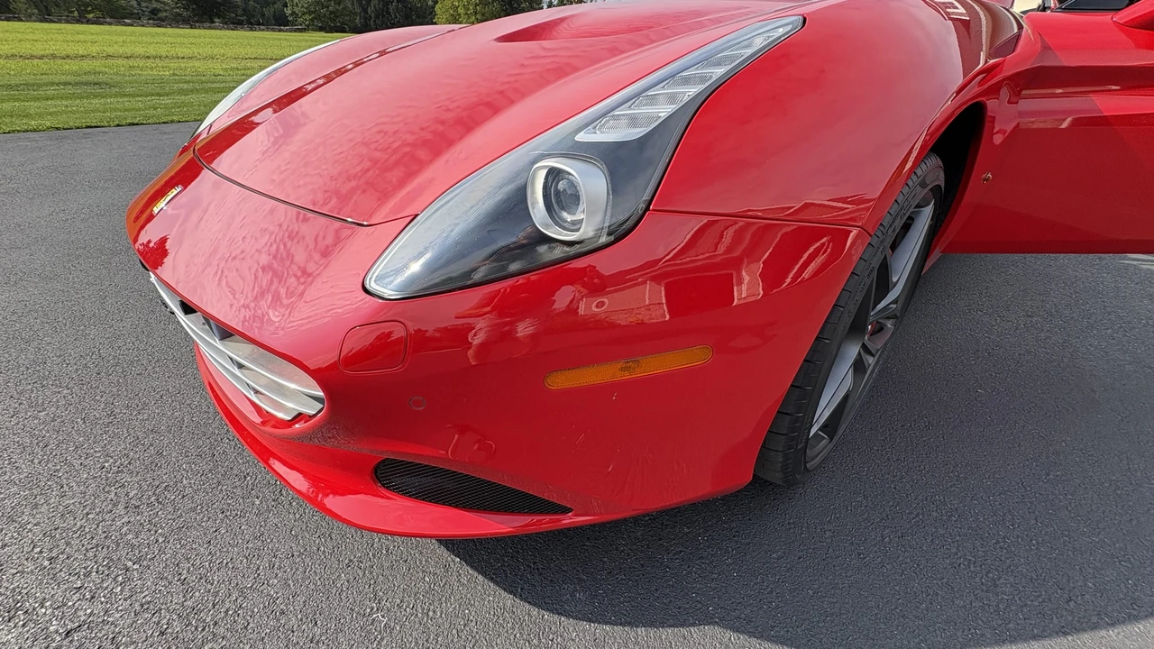 2016 Ferrari California T - Image 26 of 31