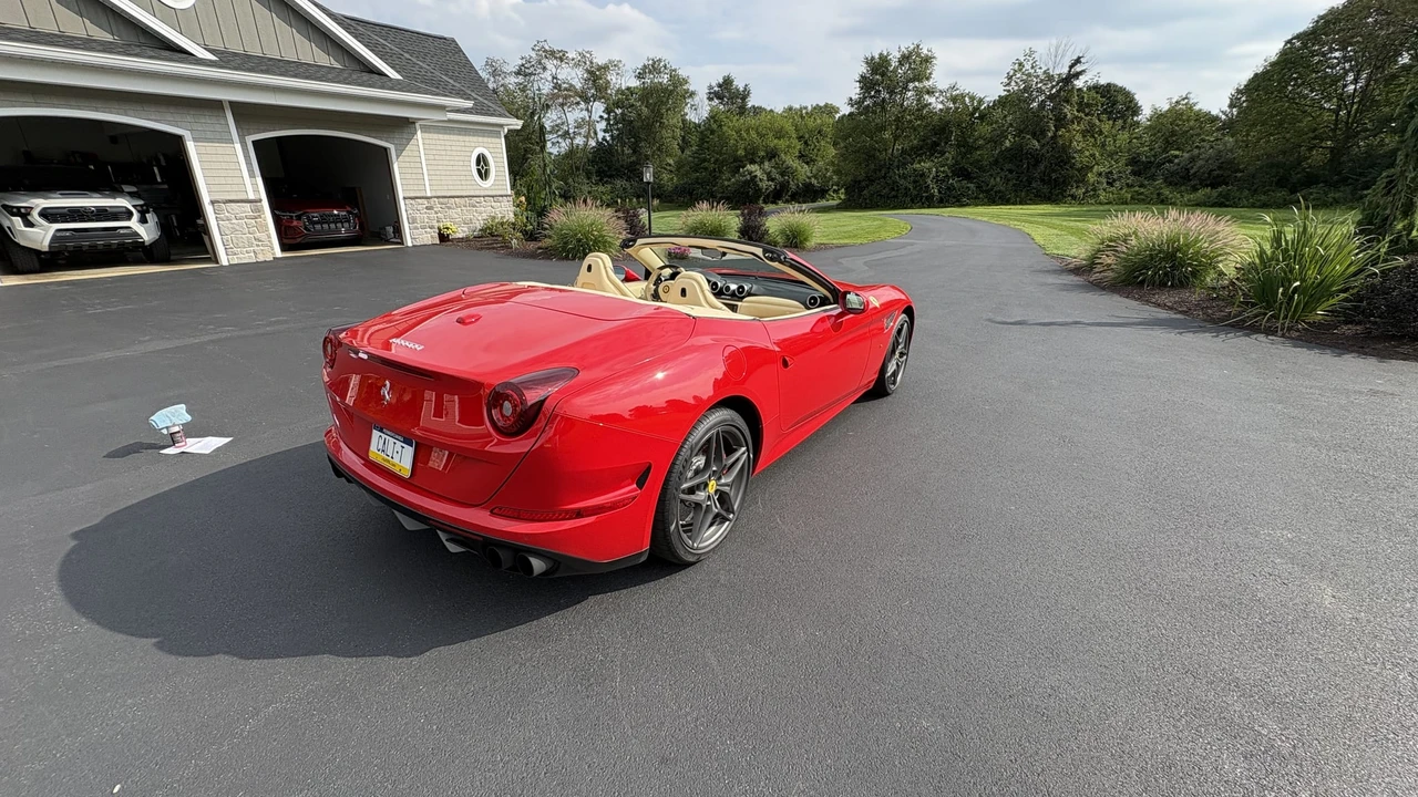 2016 Ferrari California T - Image 7 of 31