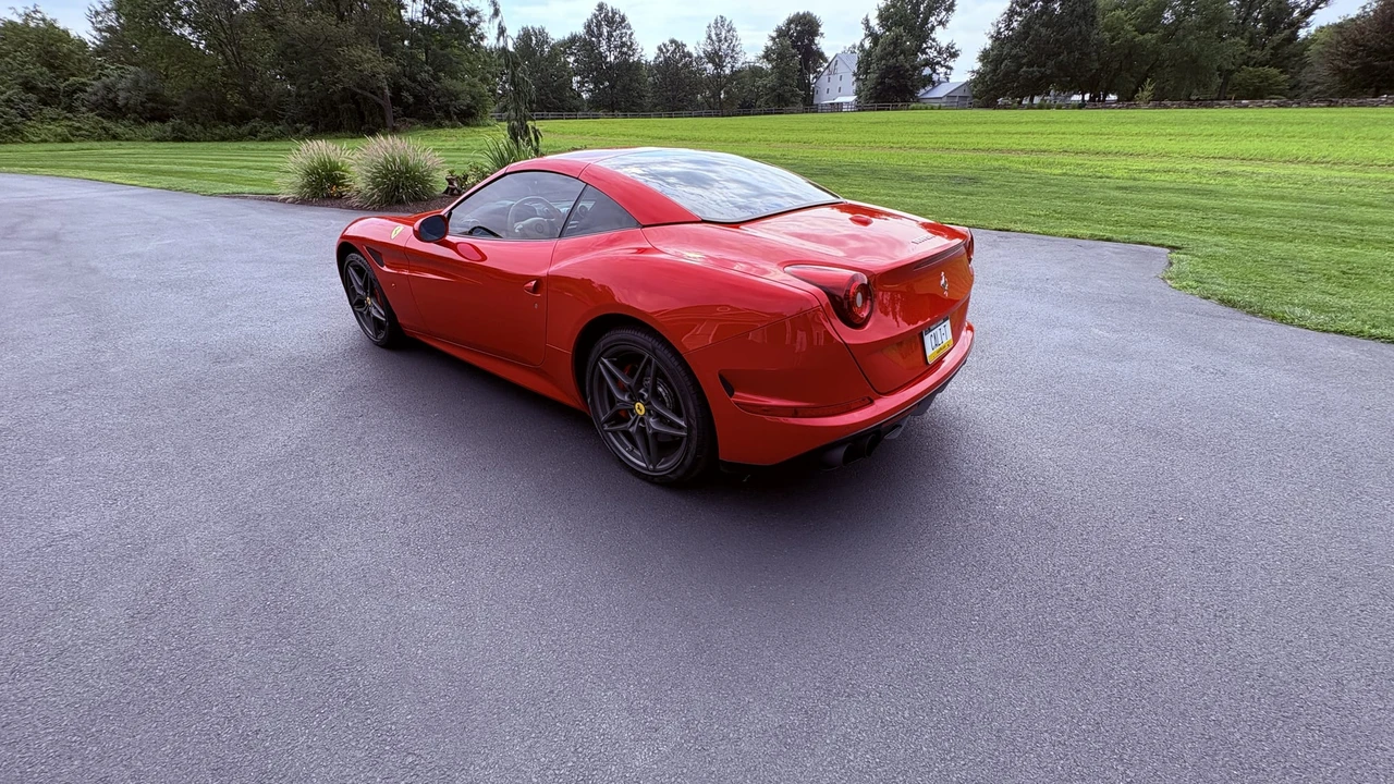 2016 Ferrari California T - Image 16 of 31