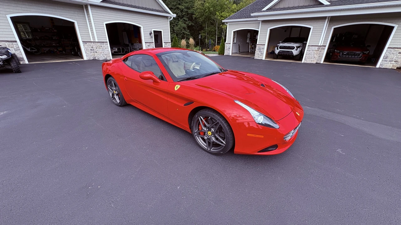 2016 Ferrari California T - Image 13 of 31