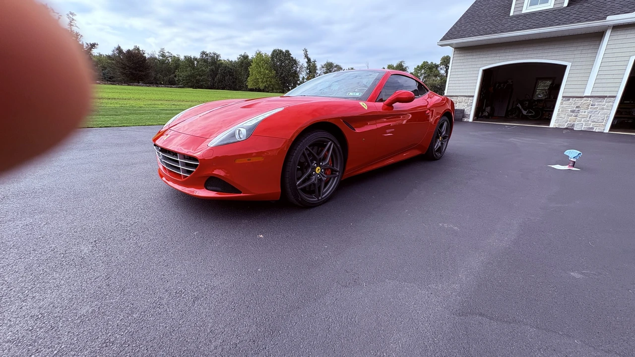 2016 Ferrari California T - Image 15 of 31