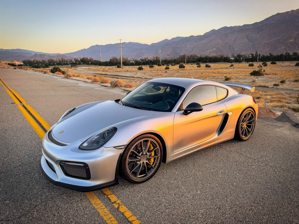 2016 Porsche 981 Cayman GT4 - Image 11 of 31