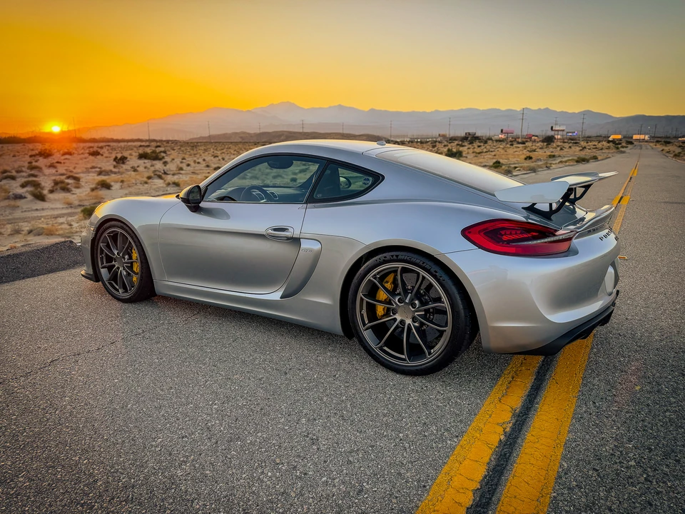 2016 Porsche 981 Cayman GT4 - Image 31 of 31
