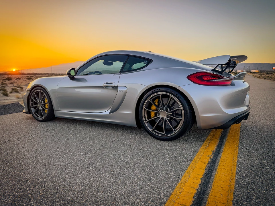 2016 Porsche 981 Cayman GT4 - Image 30 of 31