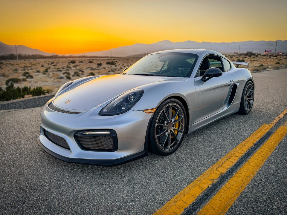 2016 Porsche 981 Cayman GT4 - Image 7 of 31