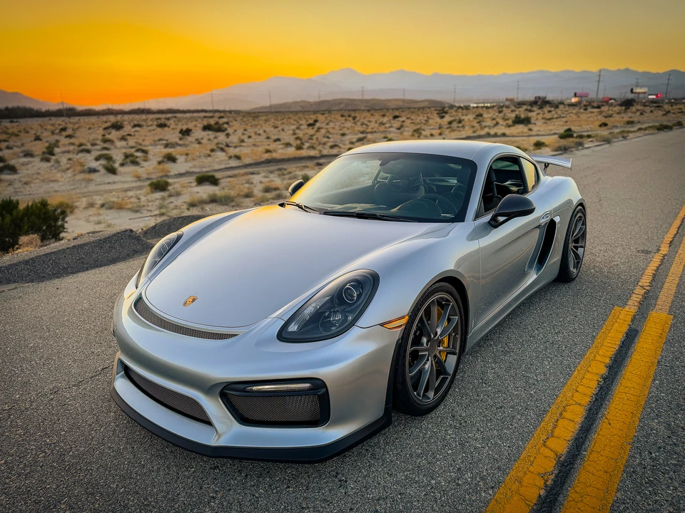 2016 Porsche 981 Cayman GT4 - Image 5 of 31