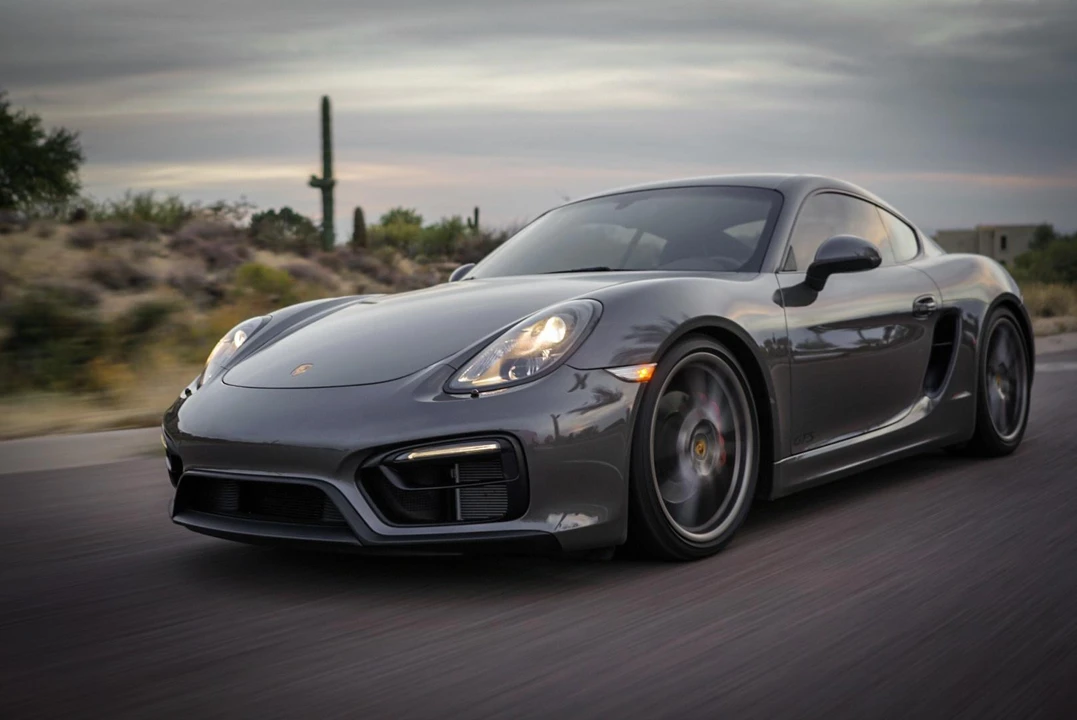 2016 Porsche 981 Cayman GTS - Image 12 of 31