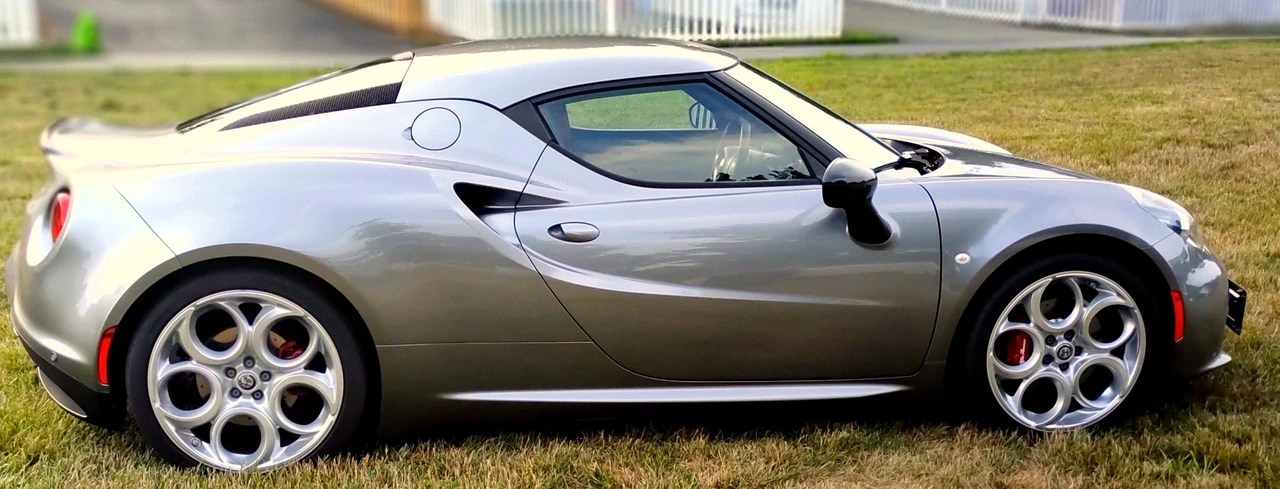 2017 Alfa Romeo 4C Coupe - Image 10 of 31