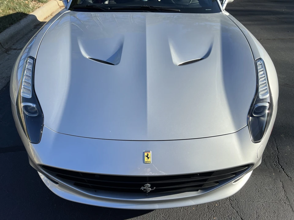2017 Ferrari California T - Image 17 of 31