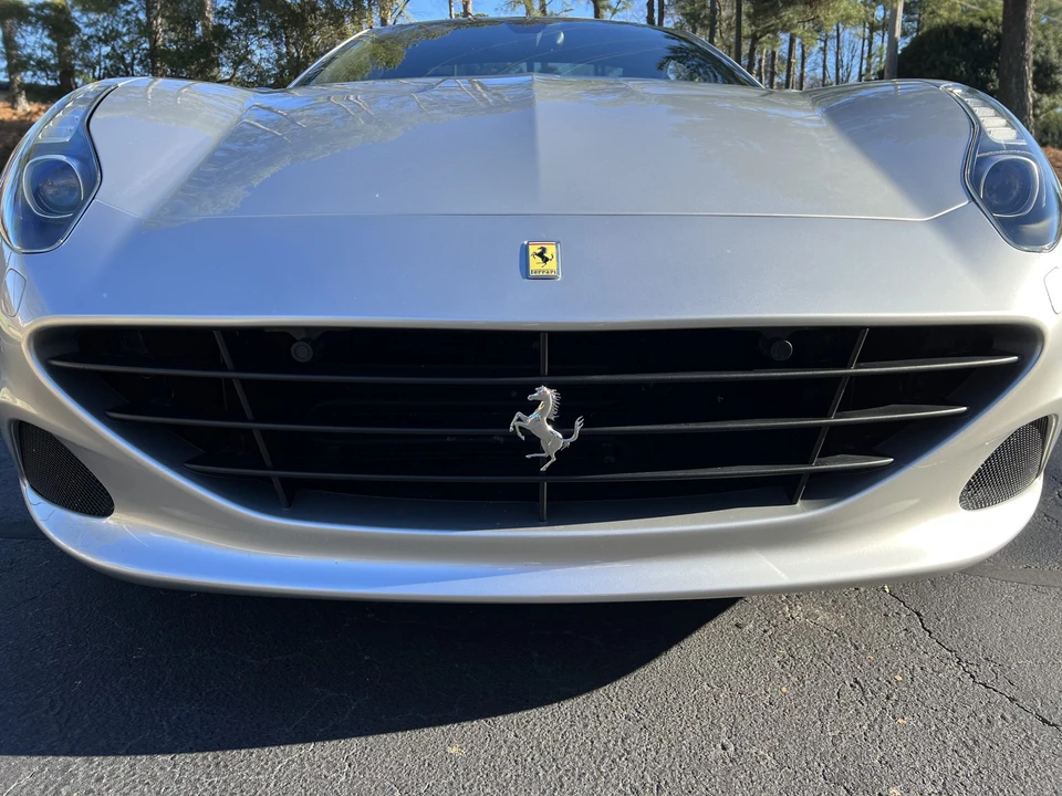 2017 Ferrari California T - Image 18 of 31