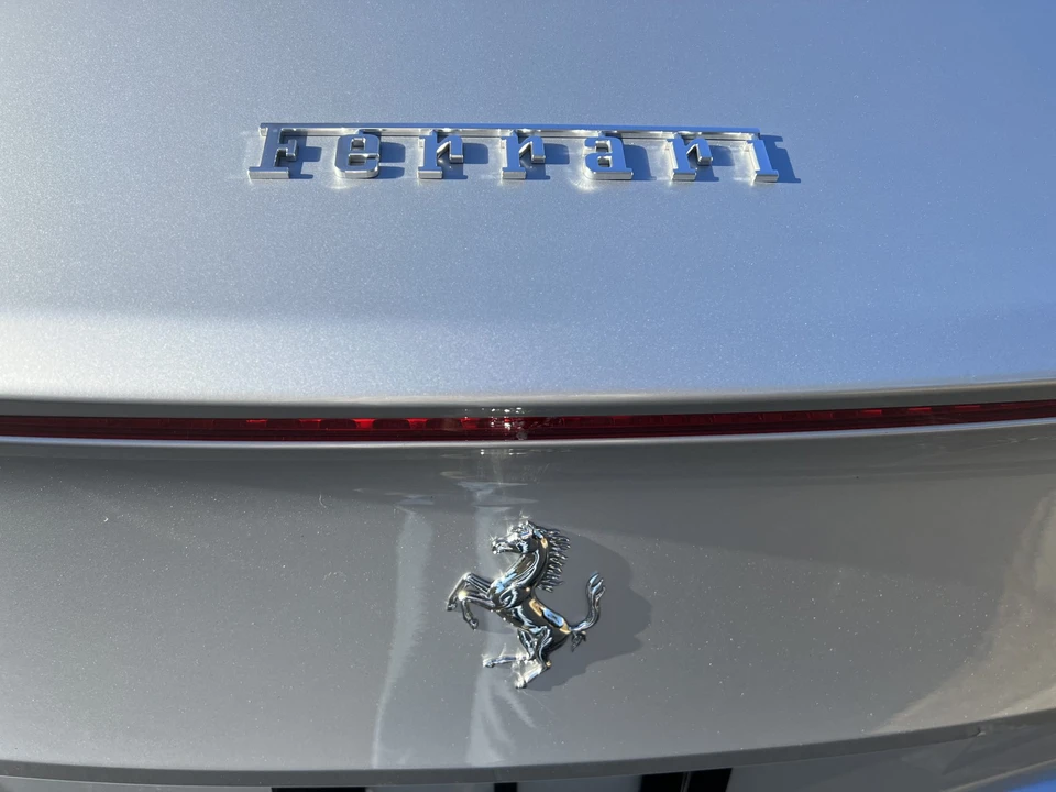 2017 Ferrari California T - Image 27 of 31