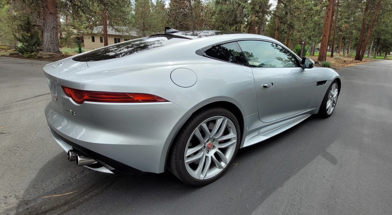 2017 Jaguar F-Type R 1st Gen - Image 11 of 31