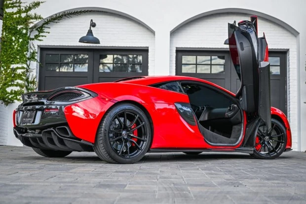 2017 McLaren 570S - Image 3 of 8