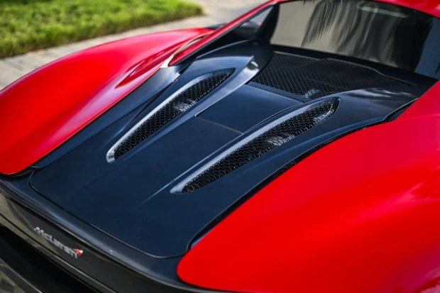 2017 McLaren 570S - Image 6 of 8