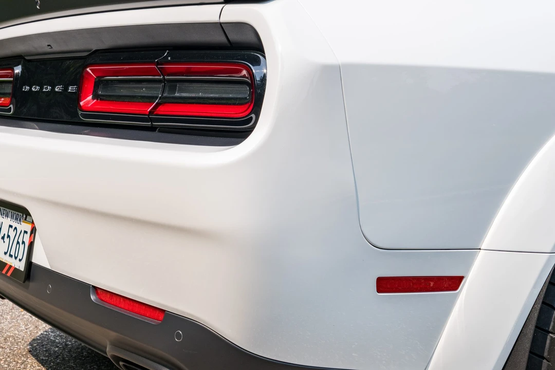 2018 Dodge Challenger SRT Hellcat 3rd Gen - Image 18 of 31