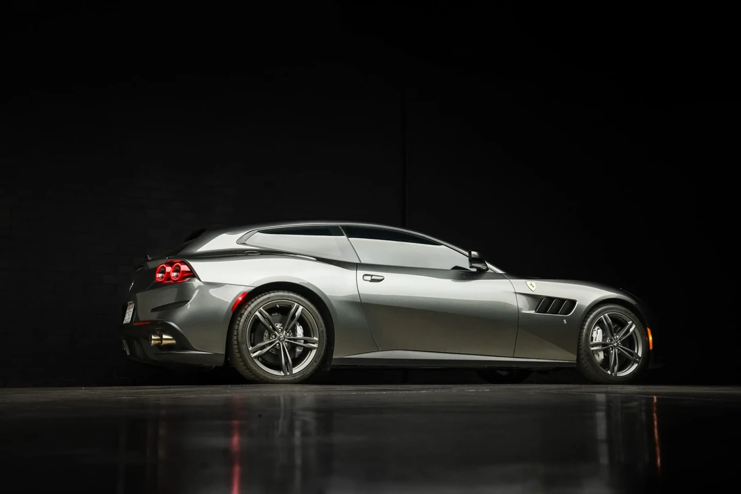 2018 Ferrari GTC4Lusso - Image 19 of 31