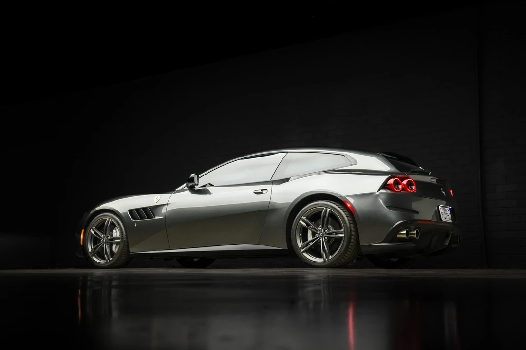 2018 Ferrari GTC4Lusso - Image 26 of 31