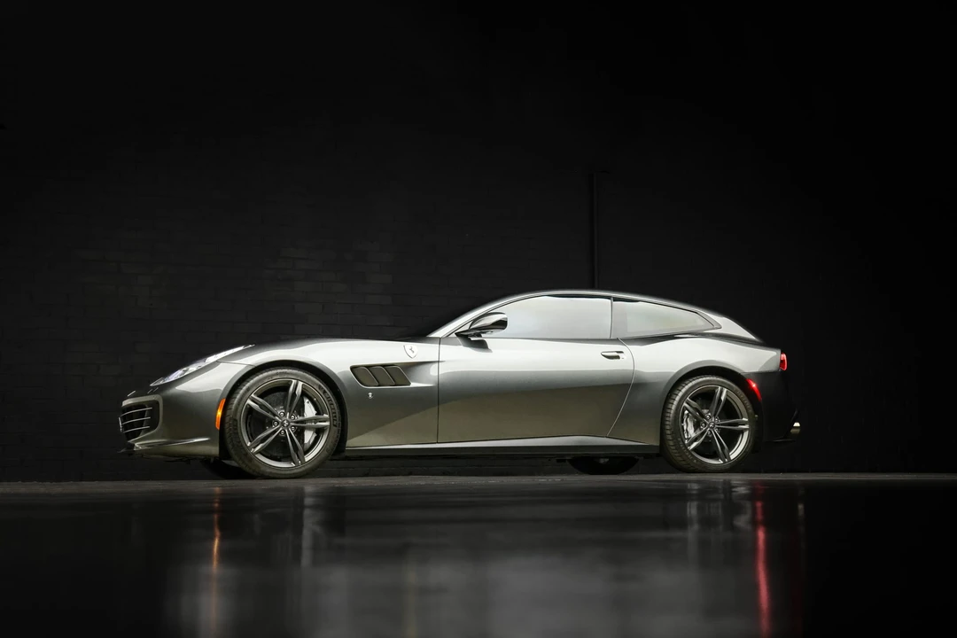 2018 Ferrari GTC4Lusso - Image 2 of 31