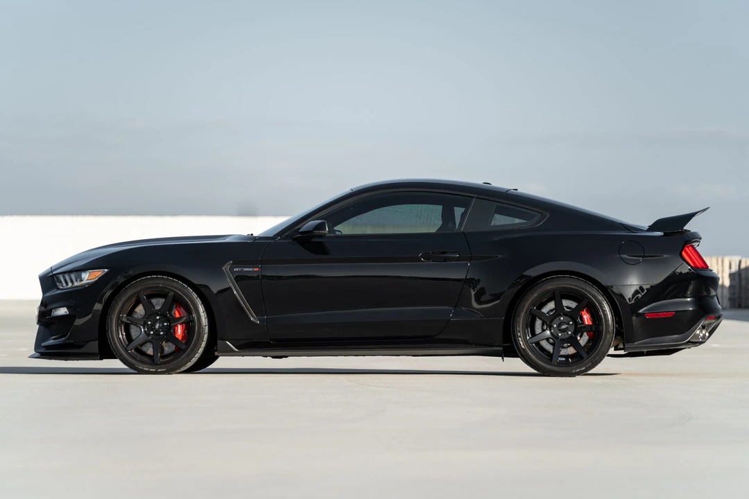2018 Ford S550 Shelby Mustang GT350R - Image 3 of 31