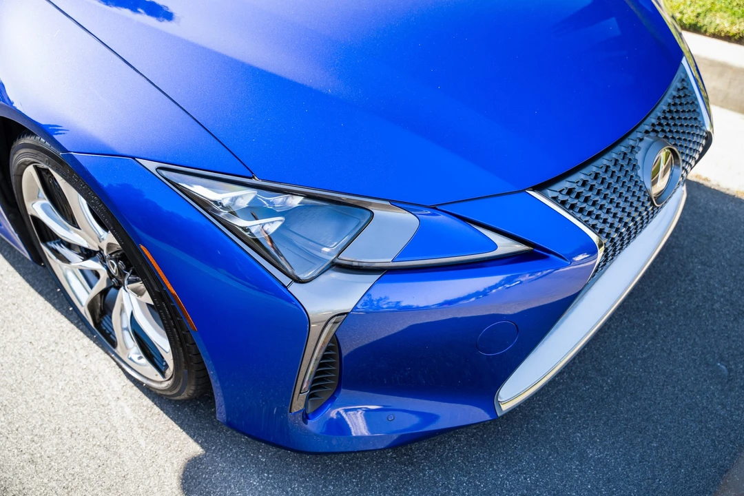 2018 Lexus LC - Image 12 of 31