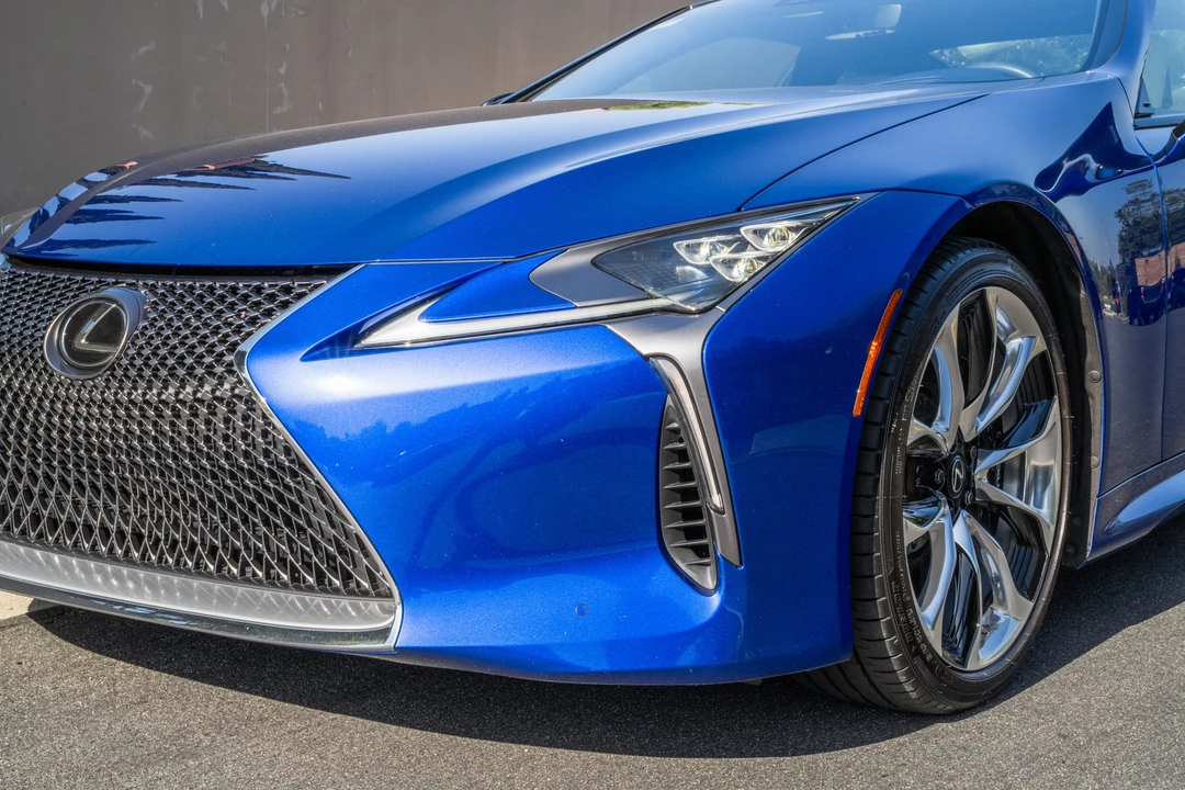 2018 Lexus LC - Image 15 of 31
