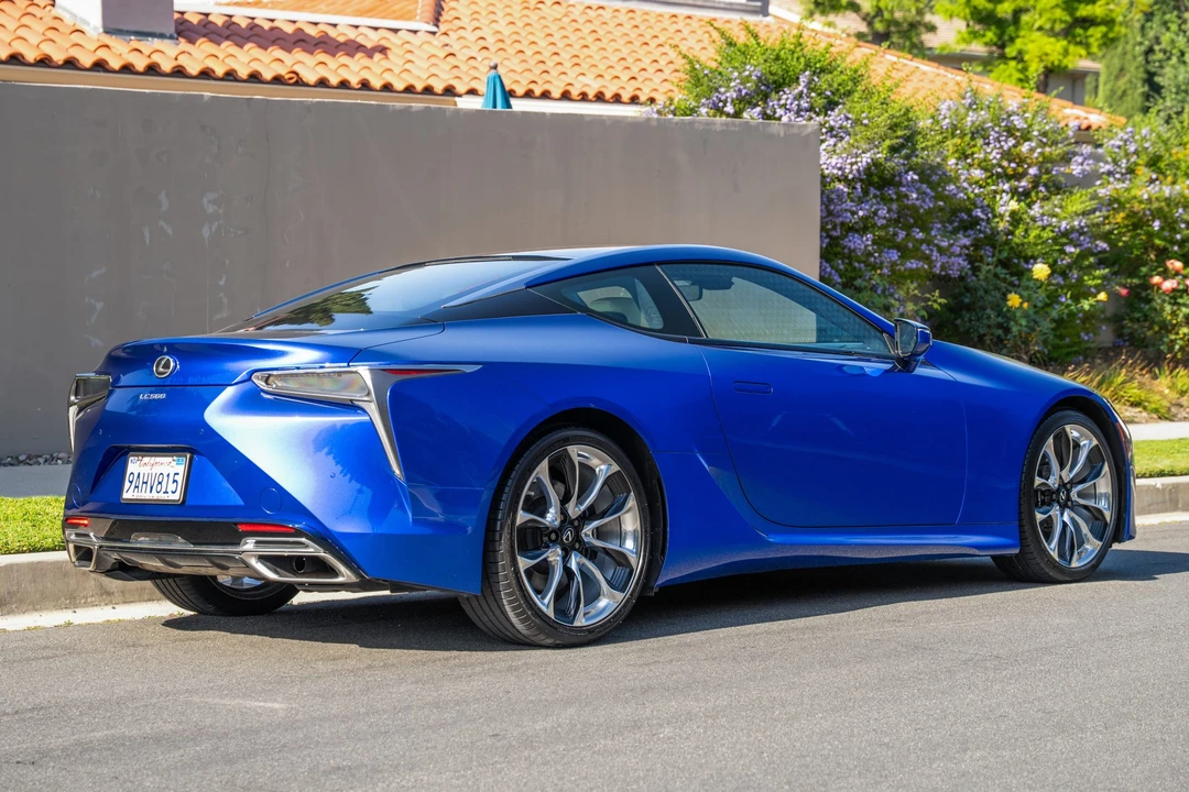 2018 Lexus LC - Image 7 of 31