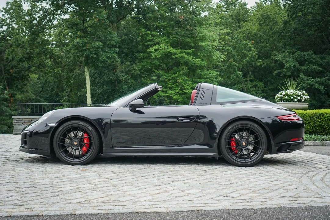 2018 Porsche 991 Targa 4 GTS - Image 5 of 6