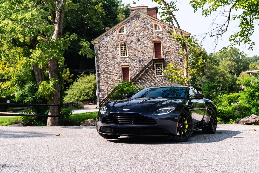 2019 Aston Martin DB11 AMR - Image 9 of 31