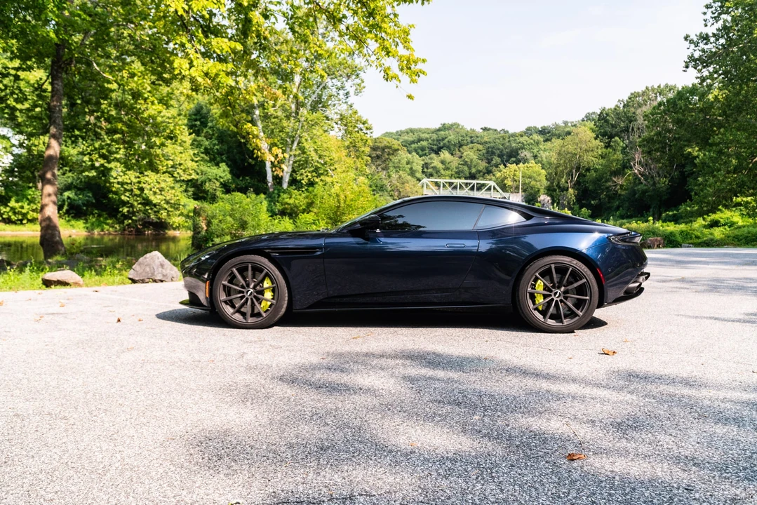2019 Aston Martin DB11 AMR - Image 16 of 31
