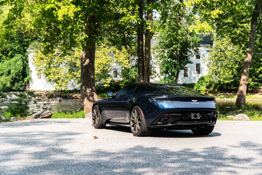 2019 Aston Martin DB11 AMR - Image 19 of 31