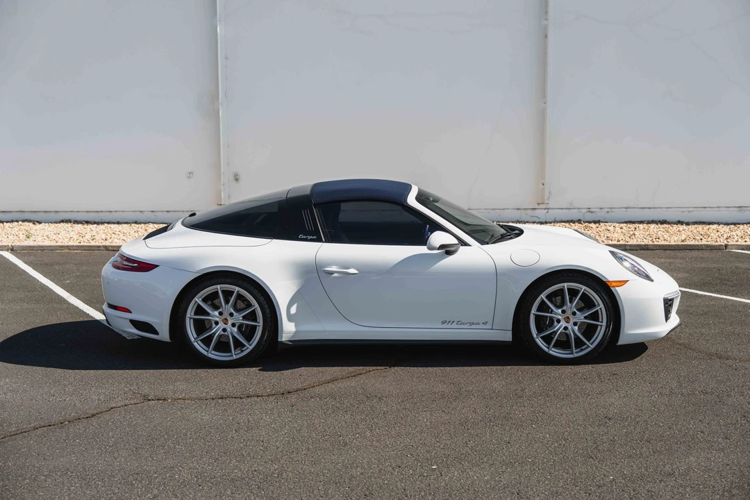2019 Porsche 991 Targa 4 & 4S - Image 20 of 31