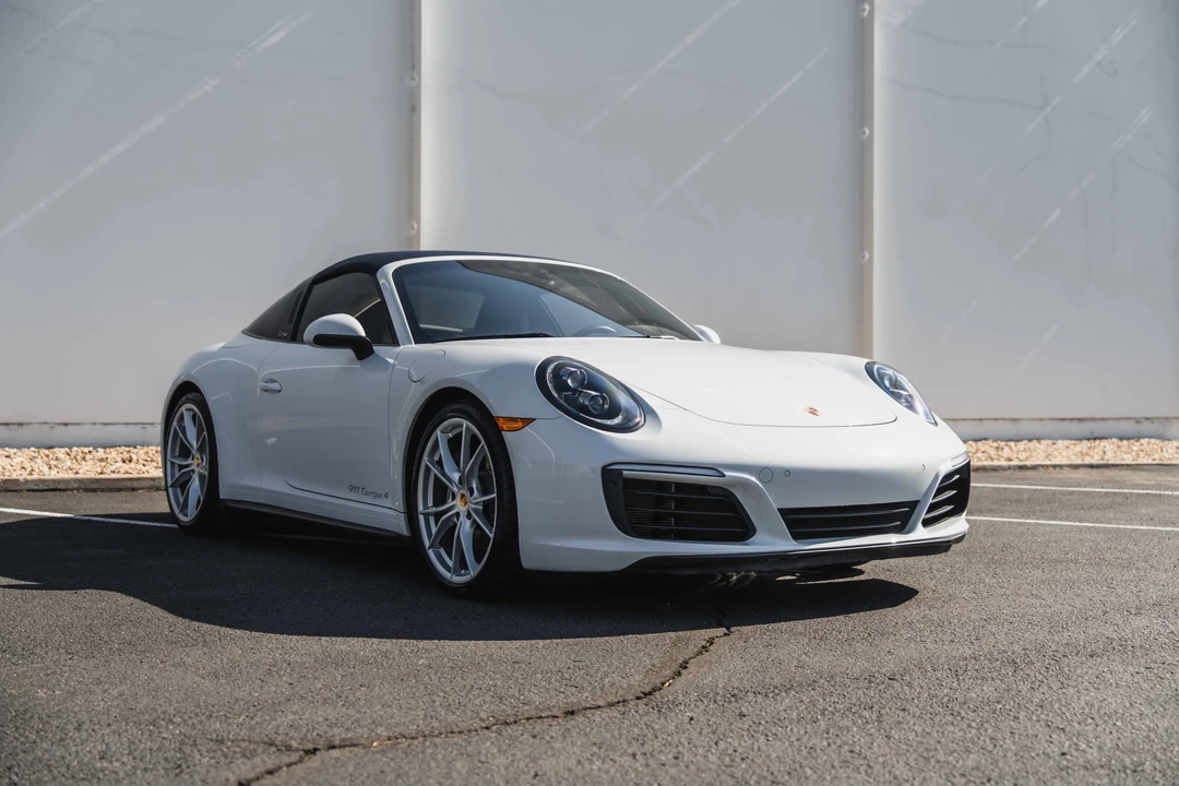 2019 Porsche 991 Targa 4 & 4S - Image 16 of 31