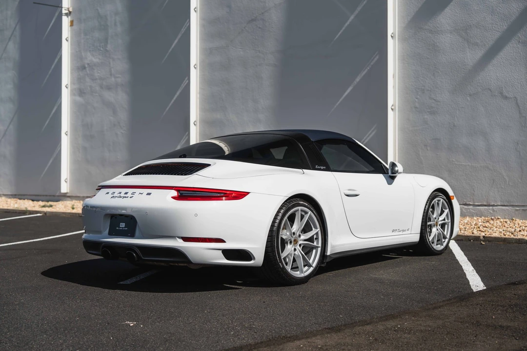 2019 Porsche 991 Targa 4 & 4S - Image 22 of 31