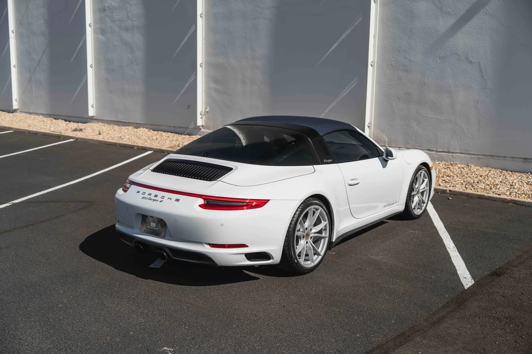 2019 Porsche 991 Targa 4 & 4S - Image 23 of 31