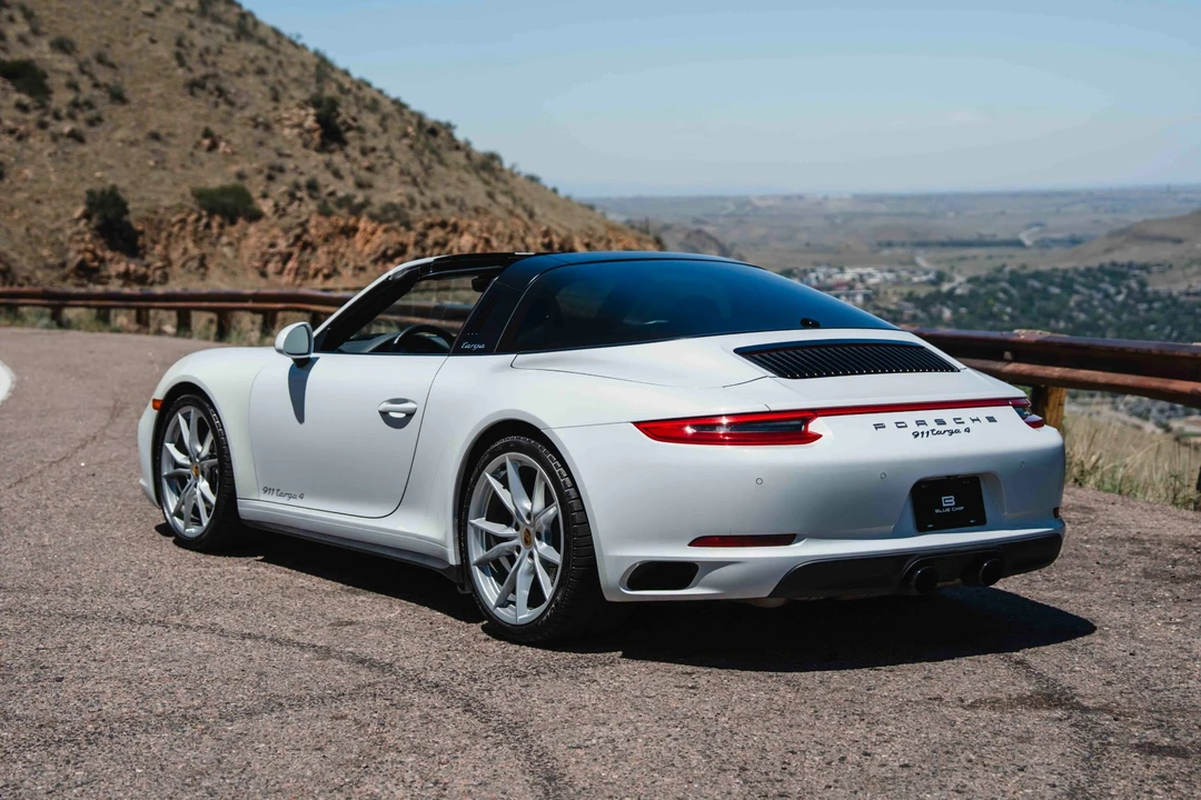 2019 Porsche 991 Targa 4 & 4S - Image 8 of 31