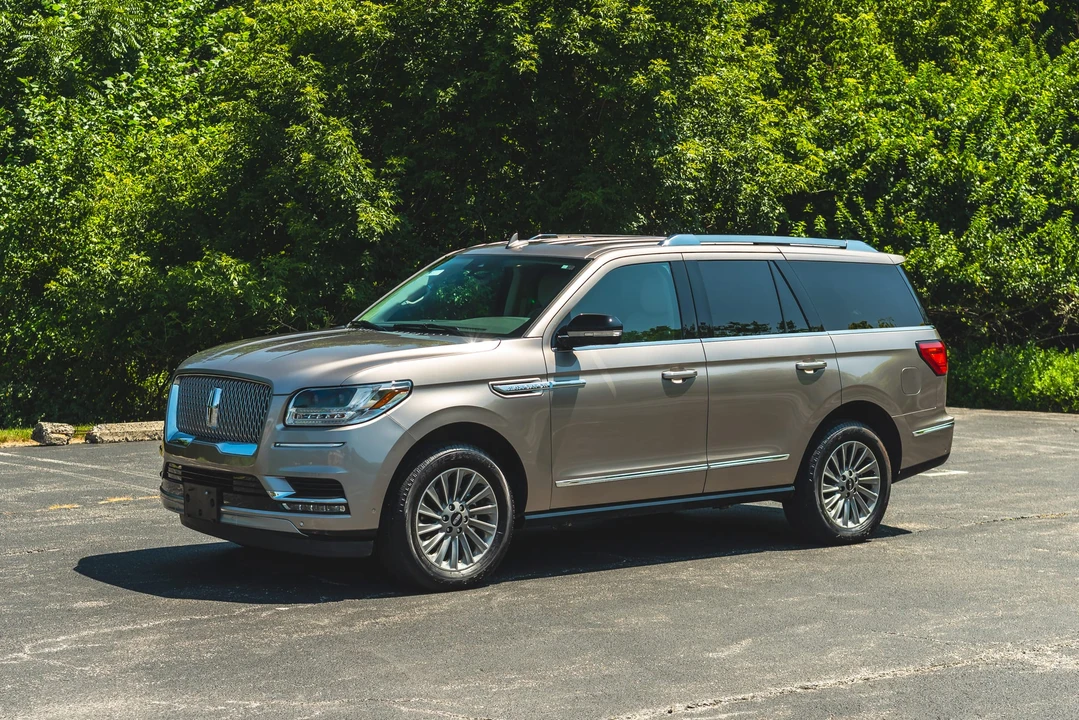 2020 Lincoln Navigator 4th Gen - Image 9 of 31