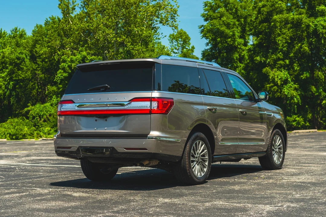 2020 Lincoln Navigator 4th Gen - Image 21 of 31