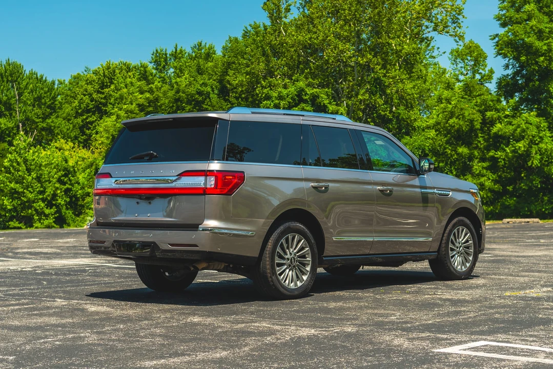 2020 Lincoln Navigator 4th Gen - Image 24 of 31