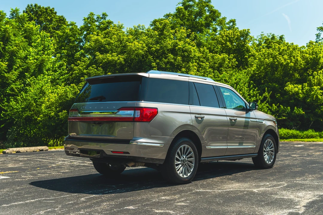 2020 Lincoln Navigator 4th Gen - Image 23 of 31