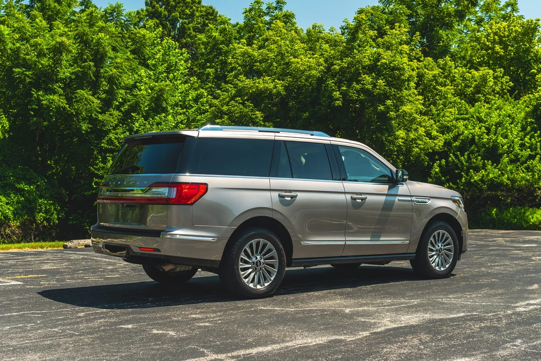2020 Lincoln Navigator 4th Gen - Image 25 of 31