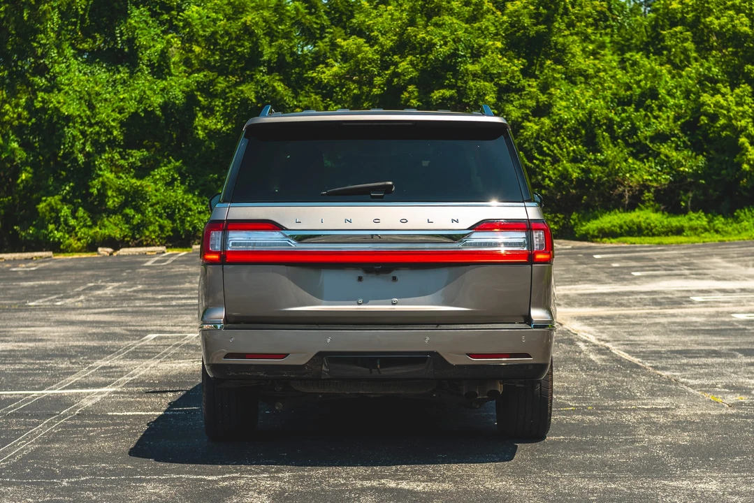 2020 Lincoln Navigator 4th Gen - Image 17 of 31