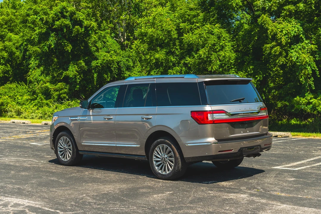 2020 Lincoln Navigator 4th Gen - Image 12 of 31