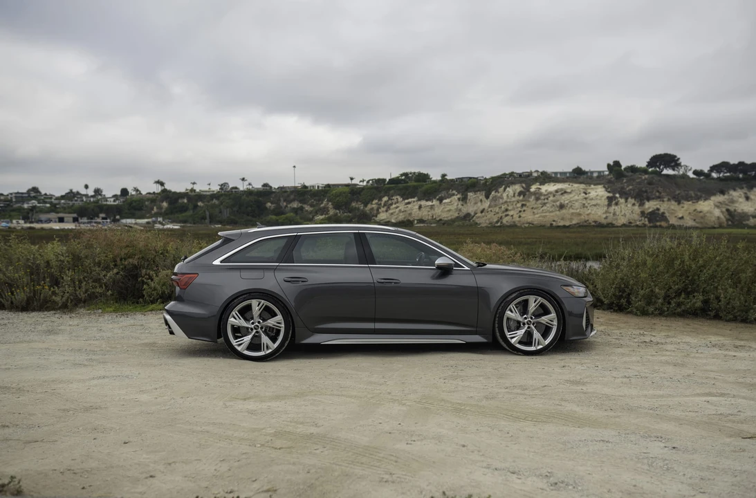 2022 Audi C8 RS6 - Image 9 of 31