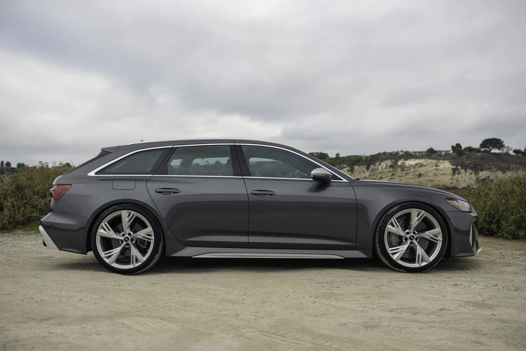 2022 Audi C8 RS6 - Image 8 of 31