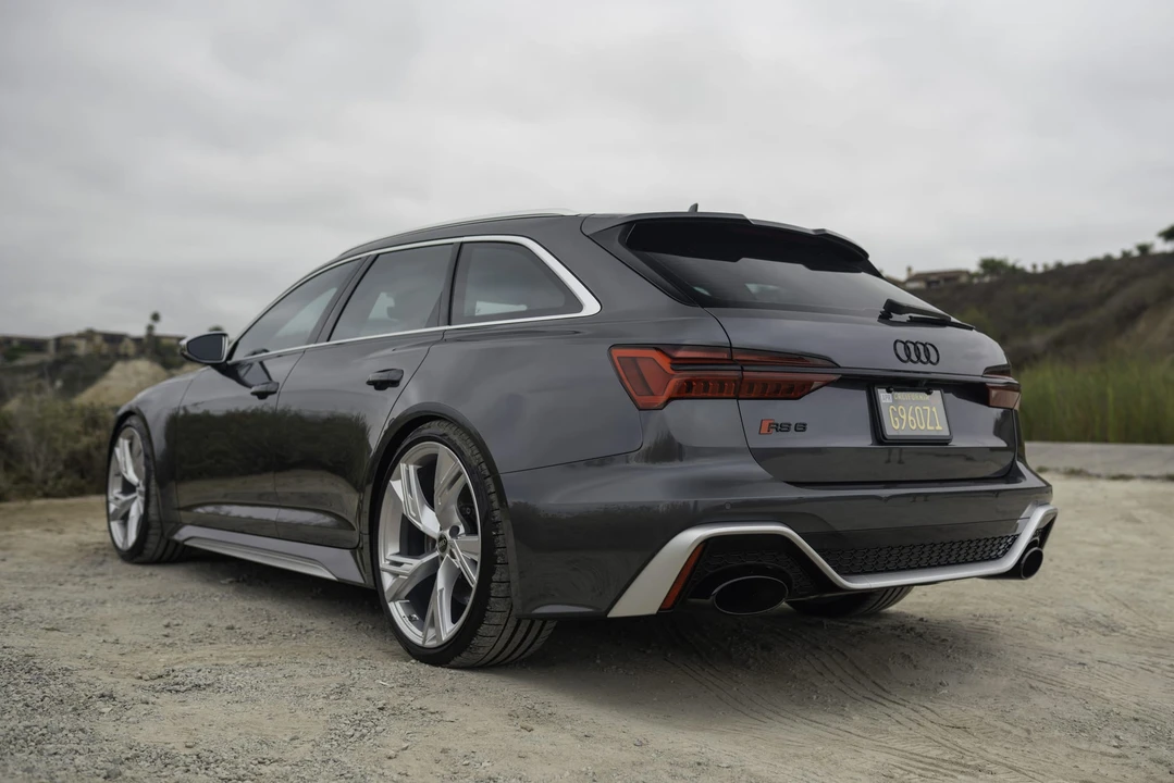 2022 Audi C8 RS6 - Image 24 of 31